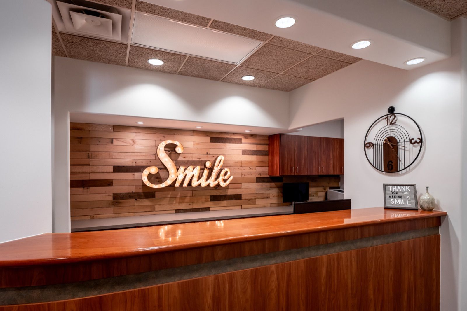 Jones Family Dentistry front desk and lobby